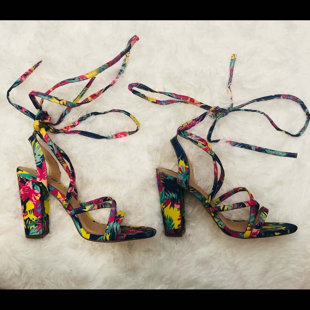 Colorful Tie Up Heels - Picture 3 of 5